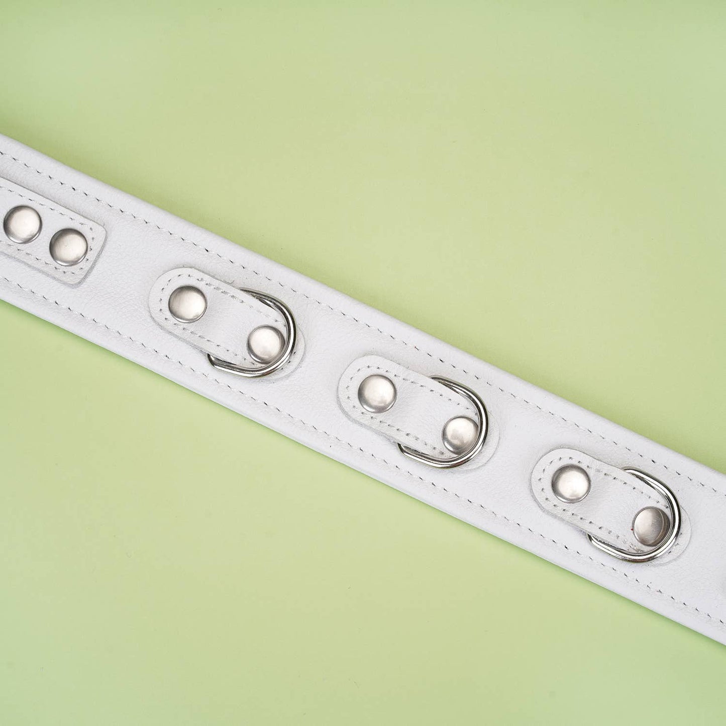 Liebe Seele- Fuji White -Cow Leather Collar and Leash