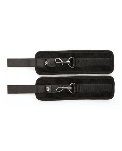 Sei Mio Sensually Secured Velvet Handcuffs - Black by Creative conceptions