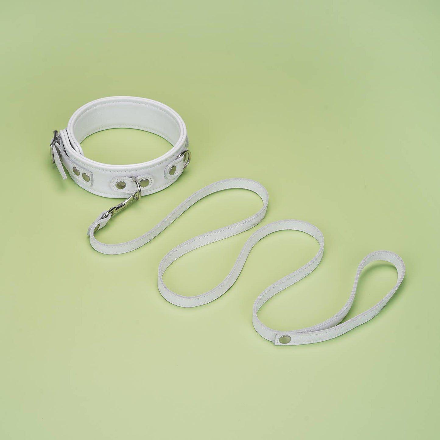 Liebe Seele- Fuji White -Cow Leather Collar and Leash