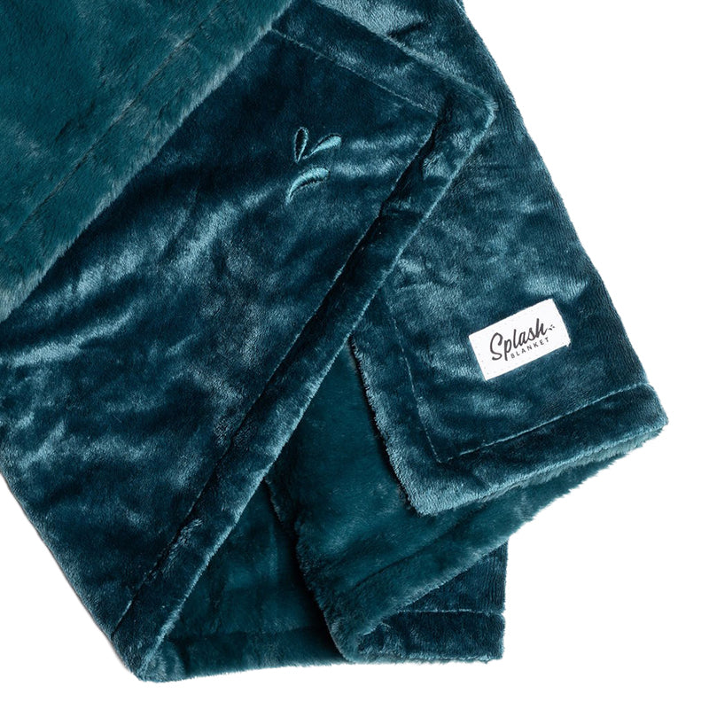 Splash Blanket Furlush Medium Emerald Green by Splash Blanket - Waterproof Plush Throw for Couch and Bed by Splash Blanket