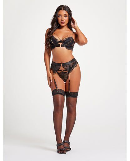 Scalloped Lace Bra W/gold Chain, Garter Belt & Thong Black