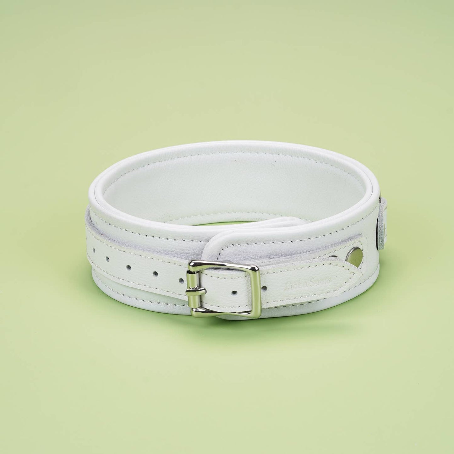Liebe Seele- Fuji White -Cow Leather Collar and Leash