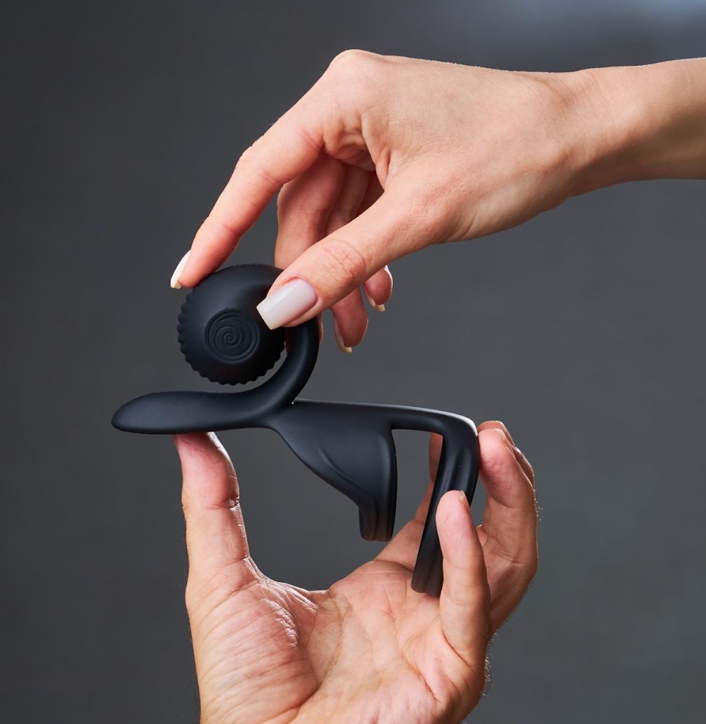 Snail Vibe SVibe Jovi Couples Ring Black by Amoreo Europe SL